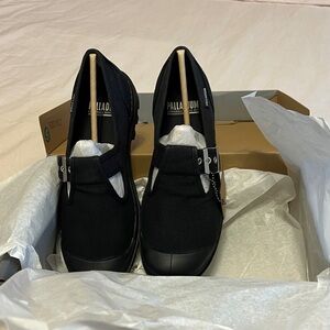 Palladium Black Canvas Shoes